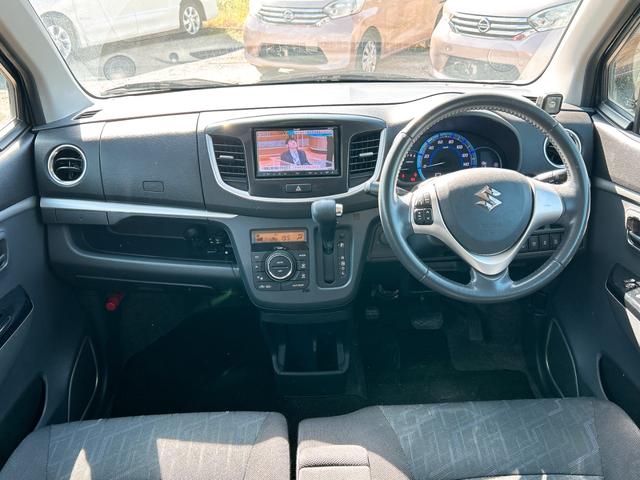 ワゴンＲスティングレー Ｘ　バックカメラ　ナビ　ＴＶ　クリアランスソナー　衝突被害軽減システム　オートライト　ＨＩＤ　スマートキー　アイドリングストップ　電動格納ミラー　シートヒーター　ベンチシート　ＣＶＴ　盗難防止システム（2枚目）