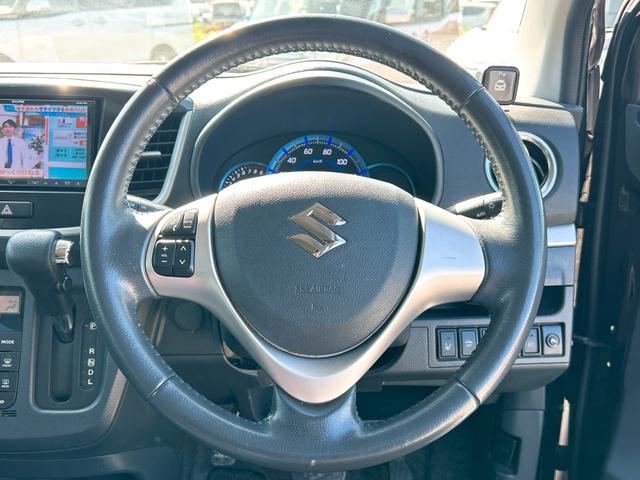 ワゴンＲスティングレー Ｘ　バックカメラ　ナビ　ＴＶ　クリアランスソナー　衝突被害軽減システム　オートライト　ＨＩＤ　スマートキー　アイドリングストップ　電動格納ミラー　シートヒーター　ベンチシート　ＣＶＴ　盗難防止システム（3枚目）