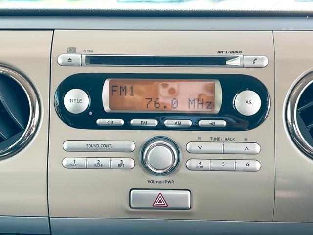 アルトラパン 10thアニバーサリーリミテッド オートライト スマートキー 電動格納ミラー シートヒーター ベンチシート CVT 盗難防止システム ABS CD アルミホイール 衝突安全ボディ エアコン パワーステアリング パワーウィンドウ(4枚目)