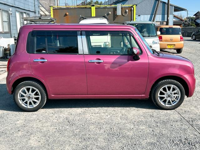 アルトラパン 10thアニバーサリーリミテッド オートライト スマートキー 電動格納ミラー シートヒーター ベンチシート CVT 盗難防止システム ABS CD アルミホイール 衝突安全ボディ エアコン パワーステアリング パワーウィンドウ(17枚目)