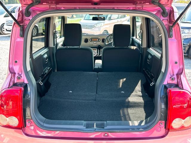 アルトラパン 10thアニバーサリーリミテッド オートライト スマートキー 電動格納ミラー シートヒーター ベンチシート CVT 盗難防止システム ABS CD アルミホイール 衝突安全ボディ エアコン パワーステアリング パワーウィンドウ(27枚目)