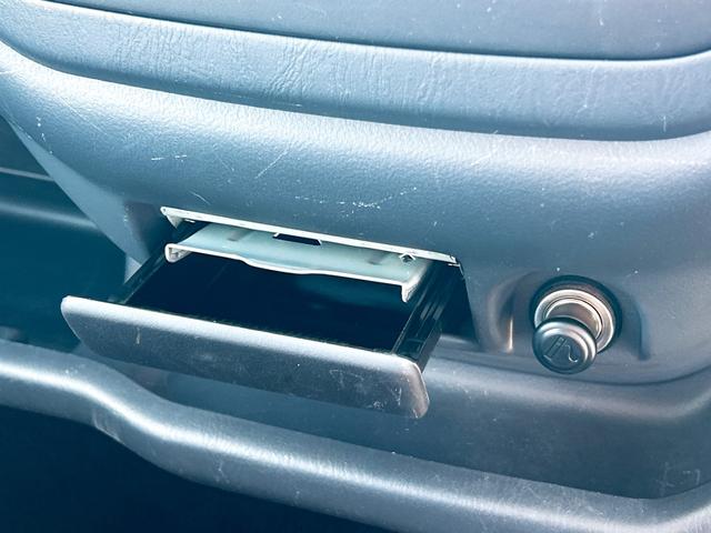 Kei Bターボ ETC キーレスエントリー 電動格納ミラー AT ABS CD アルミホイール 衝突安全ボディ エアコン パワーステアリング(7枚目)