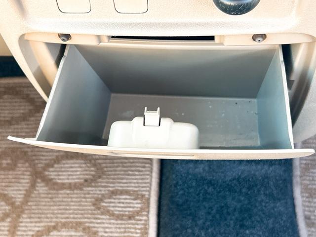 タント L バックカメラ スライドドア キーレスエントリー ベンチシート AT 盗難防止システム CD USB Bluetooth 衝突安全ボディ エアコン パワーステアリング(9枚目)