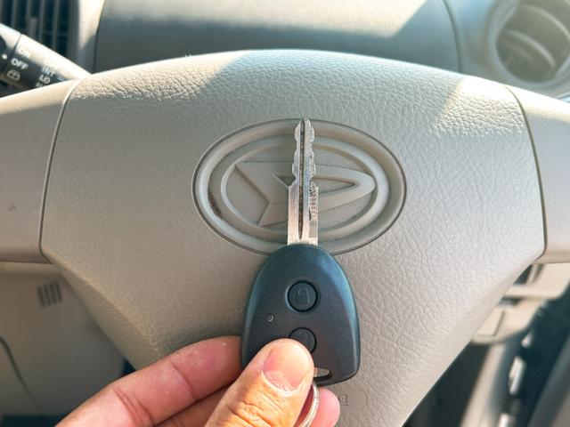 タント L バックカメラ スライドドア キーレスエントリー ベンチシート AT 盗難防止システム CD USB Bluetooth 衝突安全ボディ エアコン パワーステアリング(11枚目)