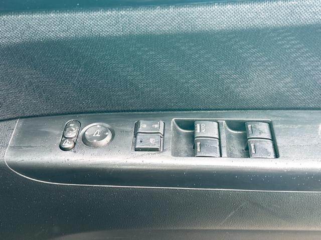 Ｎ－ＢＯＸカスタム Ｇ・ターボＡパッケージ　ＥＴＣ　バックカメラ　両側電動スライドドア　ナビ　オートクルーズコントロール　衝突被害軽減システム　オートライト　ＨＩＤ　スマートキー　アイドリングストップ　電動格納ミラー　ベンチシート　ＣＶＴ（21枚目）