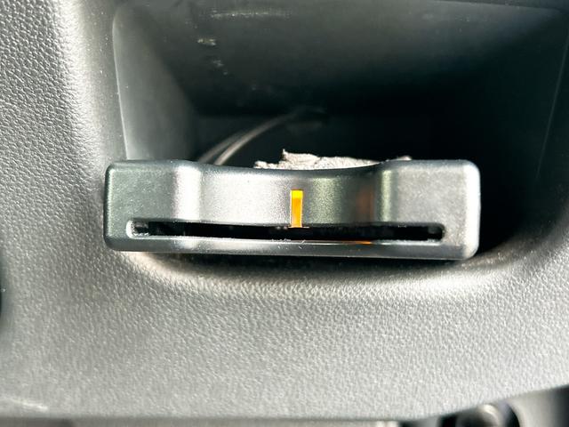 今では必需品のＥＴＣも付いております。高速道路での出入りもスムーズ。渋滞緩和にもなりエコにも繋がります。