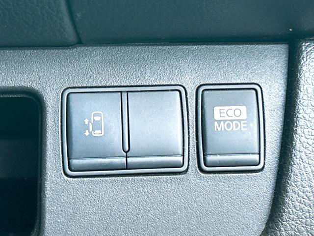 開け閉めラクラク電動スライドドア♪荷物が多いときなど大変助かりますね！