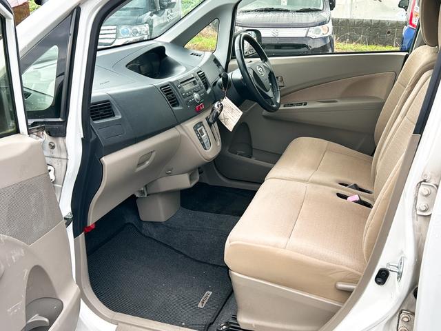 ムーヴ X スマートキー アイドリングストップ 電動格納ミラー ベンチシート CVT 盗難防止システム ABS CD ミュージックプレイヤー接続可 アルミホイール 衝突安全ボディ エアコン パワーステアリング(10枚目)