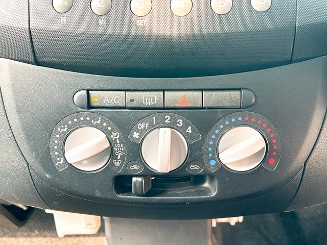 エッセ D 4WD キーレスエントリー AT 盗難防止システム CD アルミホイール 衝突安全ボディ エアコン パワーステアリング パワーウィンドウ(5枚目)