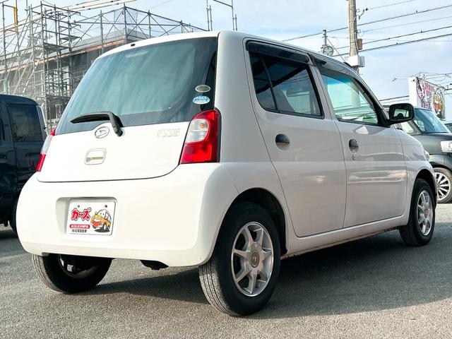 エッセ D 4WD キーレスエントリー AT 盗難防止システム CD アルミホイール 衝突安全ボディ エアコン パワーステアリング パワーウィンドウ(16枚目)