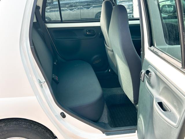 エッセ D 4WD キーレスエントリー AT 盗難防止システム CD アルミホイール 衝突安全ボディ エアコン パワーステアリング パワーウィンドウ(33枚目)