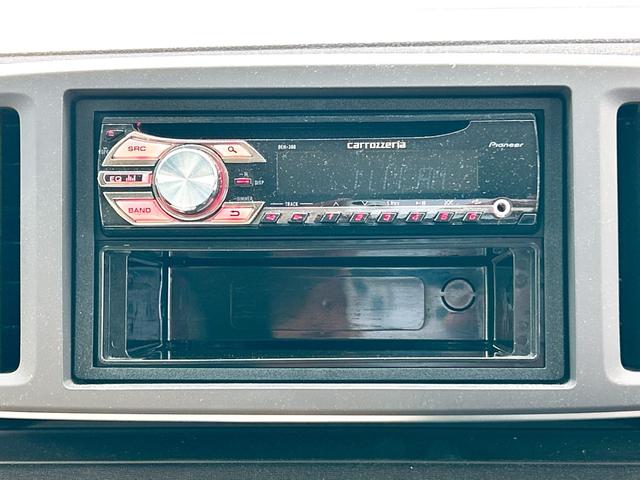 Ｎ－ＯＮＥ Ｇ・Ｌパッケージ　オートライト　ＨＩＤ　スマートキー　アイドリングストップ　電動格納ミラー　ベンチシート　ＣＶＴ　盗難防止システム　ＡＢＳ　ＥＳＣ　ＣＤ　衝突安全ボディ　エアコン　パワーステアリング　パワーウィンドウ（4枚目）