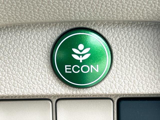 Ｎ－ＯＮＥ Ｇ・Ｌパッケージ　オートライト　ＨＩＤ　スマートキー　アイドリングストップ　電動格納ミラー　ベンチシート　ＣＶＴ　盗難防止システム　ＡＢＳ　ＥＳＣ　ＣＤ　衝突安全ボディ　エアコン　パワーステアリング　パワーウィンドウ（9枚目）