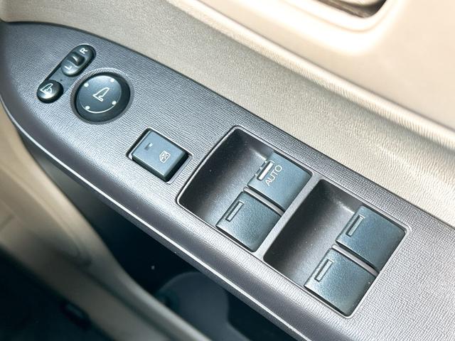 Ｎ－ＯＮＥ Ｇ・Ｌパッケージ　オートライト　ＨＩＤ　スマートキー　アイドリングストップ　電動格納ミラー　ベンチシート　ＣＶＴ　盗難防止システム　ＡＢＳ　ＥＳＣ　ＣＤ　衝突安全ボディ　エアコン　パワーステアリング　パワーウィンドウ（11枚目）