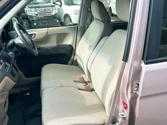 Ｎ－ＯＮＥ Ｇ・Ｌパッケージ　オートライト　ＨＩＤ　スマートキー　アイドリングストップ　電動格納ミラー　ベンチシート　ＣＶＴ　盗難防止システム　ＡＢＳ　ＥＳＣ　ＣＤ　衝突安全ボディ　エアコン　パワーステアリング　パワーウィンドウ（27枚目）