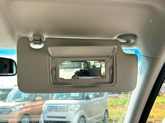 Ｎ－ＯＮＥ Ｇ・Ｌパッケージ　オートライト　ＨＩＤ　スマートキー　アイドリングストップ　電動格納ミラー　ベンチシート　ＣＶＴ　盗難防止システム　ＡＢＳ　ＥＳＣ　ＣＤ　衝突安全ボディ　エアコン　パワーステアリング　パワーウィンドウ（31枚目）
