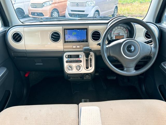 アルトラパン Ｘ　ナビ　ＴＶ　スマートキー　電動格納ミラー　ベンチシート　ＣＶＴ　盗難防止システム　ＡＢＳ　Ｂｌｕｅｔｏｏｔｈ　アルミホイール　衝突安全ボディ　エアコン　パワーステアリング　パワーウィンドウ（2枚目）