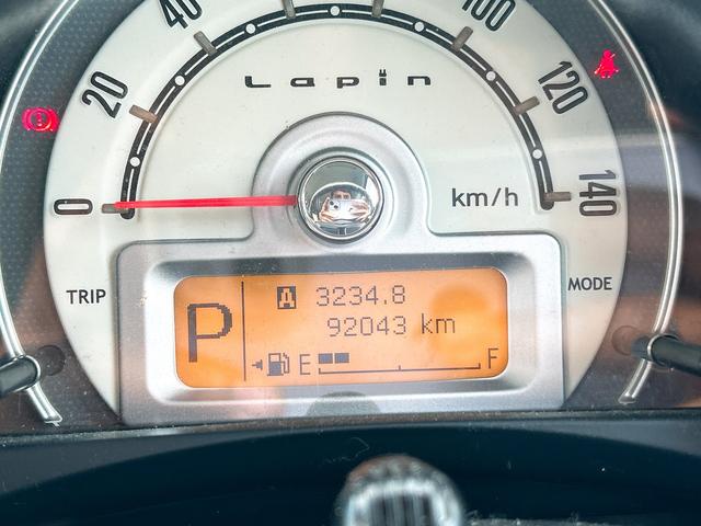 アルトラパン Ｘ　ナビ　ＴＶ　スマートキー　電動格納ミラー　ベンチシート　ＣＶＴ　盗難防止システム　ＡＢＳ　Ｂｌｕｅｔｏｏｔｈ　アルミホイール　衝突安全ボディ　エアコン　パワーステアリング　パワーウィンドウ（42枚目）