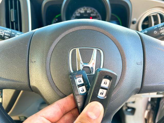 Ｎ－ＯＮＥ Ｇ・Ｌパッケージ　ドライブレコーダー　ＥＴＣ　バックカメラ　ナビ　ＴＶ　オートライト　ＨＩＤ　スマートキー　アイドリングストップ　電動格納ミラー　ベンチシート　ＣＶＴ　盗難防止システム　ＡＢＳ　ＥＳＣ　ＣＤ　ＤＶＤ再生（42枚目）