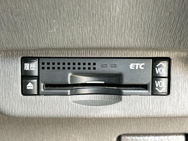 プリウス Ｓ　ＬＥＤエディション　ドライブレコーダー　ＥＴＣ　ナビ　ＴＶ　オートクルーズコントロール　アルミホイール　オートライト　ＬＥＤヘッドランプ　ヘッドライトウォッシャー　スマートキー　電動格納ミラー　ＣＶＴ　盗難防止システム（7枚目）