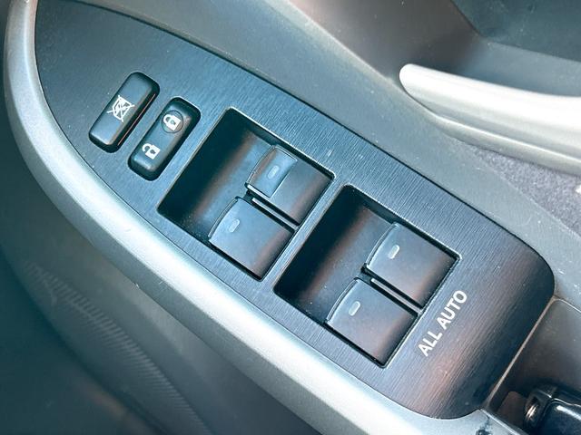 プリウス Ｓ　ＬＥＤエディション　ドライブレコーダー　ＥＴＣ　ナビ　ＴＶ　オートクルーズコントロール　アルミホイール　オートライト　ＬＥＤヘッドランプ　ヘッドライトウォッシャー　スマートキー　電動格納ミラー　ＣＶＴ　盗難防止システム（11枚目）