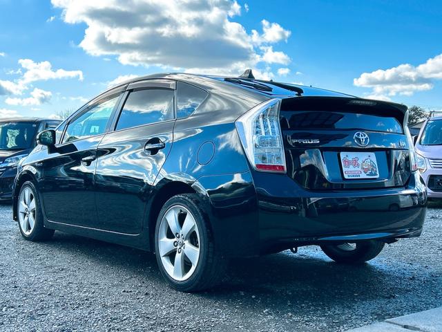 プリウス Ｓ　ＬＥＤエディション　ドライブレコーダー　ＥＴＣ　ナビ　ＴＶ　オートクルーズコントロール　アルミホイール　オートライト　ＬＥＤヘッドランプ　ヘッドライトウォッシャー　スマートキー　電動格納ミラー　ＣＶＴ　盗難防止システム（17枚目）