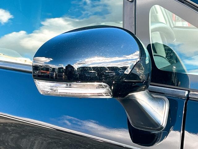 プリウス Ｓ　ＬＥＤエディション　ドライブレコーダー　ＥＴＣ　ナビ　ＴＶ　オートクルーズコントロール　アルミホイール　オートライト　ＬＥＤヘッドランプ　ヘッドライトウォッシャー　スマートキー　電動格納ミラー　ＣＶＴ　盗難防止システム（18枚目）