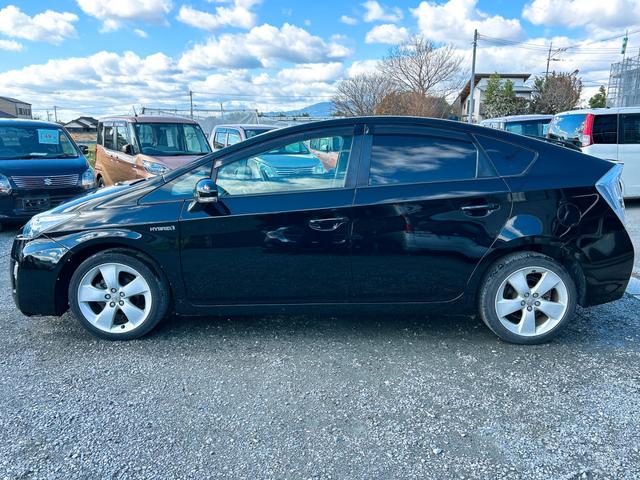 プリウス Ｓ　ＬＥＤエディション　ドライブレコーダー　ＥＴＣ　ナビ　ＴＶ　オートクルーズコントロール　アルミホイール　オートライト　ＬＥＤヘッドランプ　ヘッドライトウォッシャー　スマートキー　電動格納ミラー　ＣＶＴ　盗難防止システム（45枚目）