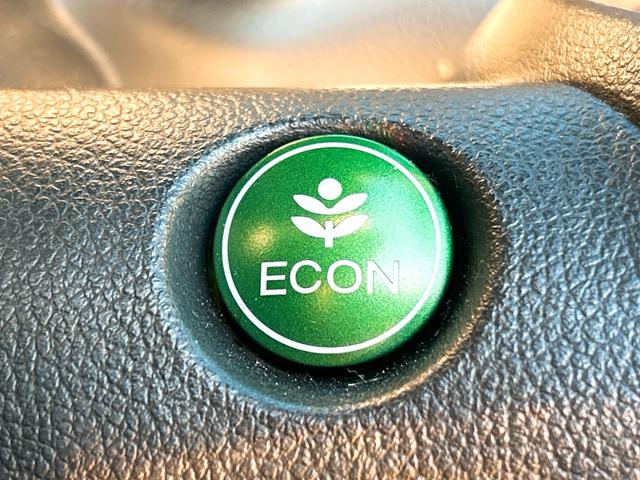 Ｎ－ＢＯＸカスタム Ｇ　ＥＴＣ　バックカメラ　両側スライドドア　ナビ　ＴＶ　オートライト　ＨＩＤ　スマートキー　アイドリングストップ　電動格納ミラー　ベンチシート　ＣＶＴ　盗難防止システム　ＡＢＳ　ＥＳＣ　ＣＤ　ＤＶＤ再生（8枚目）