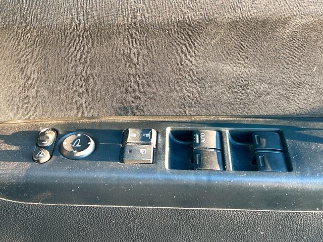 Ｎ－ＢＯＸカスタム Ｇ　ＥＴＣ　バックカメラ　両側スライドドア　ナビ　ＴＶ　オートライト　ＨＩＤ　スマートキー　アイドリングストップ　電動格納ミラー　ベンチシート　ＣＶＴ　盗難防止システム　ＡＢＳ　ＥＳＣ　ＣＤ　ＤＶＤ再生（11枚目）