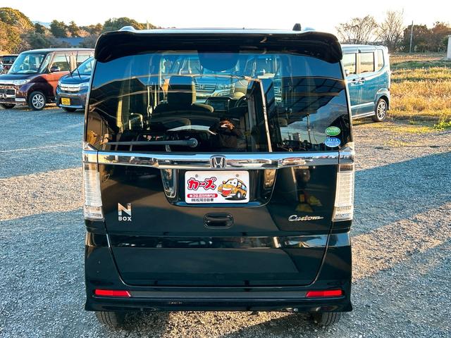 Ｎ－ＢＯＸカスタム Ｇ　ＥＴＣ　バックカメラ　両側スライドドア　ナビ　ＴＶ　オートライト　ＨＩＤ　スマートキー　アイドリングストップ　電動格納ミラー　ベンチシート　ＣＶＴ　盗難防止システム　ＡＢＳ　ＥＳＣ　ＣＤ　ＤＶＤ再生（18枚目）