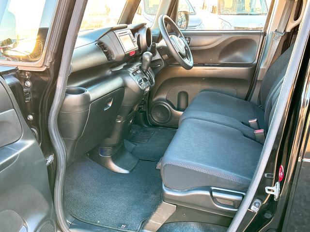 Ｎ－ＢＯＸカスタム Ｇ　ＥＴＣ　バックカメラ　両側スライドドア　ナビ　ＴＶ　オートライト　ＨＩＤ　スマートキー　アイドリングストップ　電動格納ミラー　ベンチシート　ＣＶＴ　盗難防止システム　ＡＢＳ　ＥＳＣ　ＣＤ　ＤＶＤ再生（28枚目）