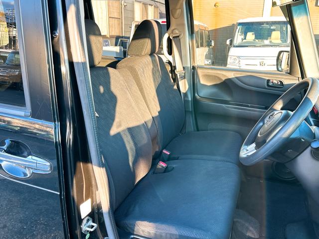 Ｎ－ＢＯＸカスタム Ｇ　ＥＴＣ　バックカメラ　両側スライドドア　ナビ　ＴＶ　オートライト　ＨＩＤ　スマートキー　アイドリングストップ　電動格納ミラー　ベンチシート　ＣＶＴ　盗難防止システム　ＡＢＳ　ＥＳＣ　ＣＤ　ＤＶＤ再生（40枚目）