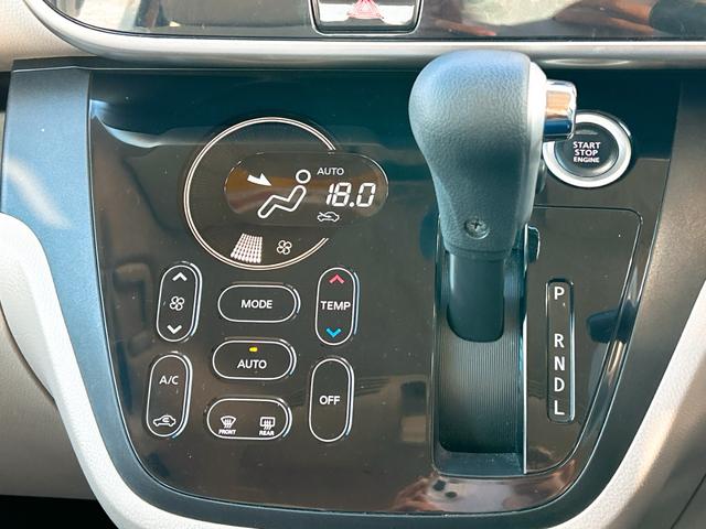 デイズルークス Ｘ　全周囲カメラ　両側スライド・片側電動　ナビ　ＴＶ　スマートキー　アイドリングストップ　電動格納ミラー　ベンチシート　ＣＶＴ　盗難防止システム　ＡＢＳ　アルミホイール　衝突安全ボディ　エアコン（5枚目）