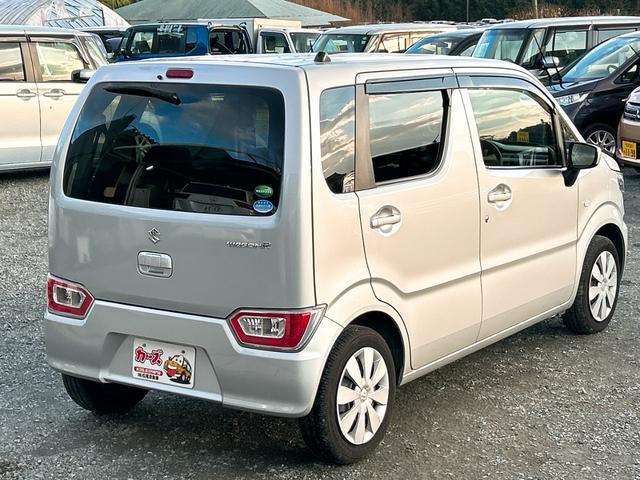 ワゴンＲ ＦＡ　ＥＴＣ　クリアランスソナー　衝突被害軽減システム　オートライト　キーレスエントリー　電動格納ミラー　ベンチシート　ＣＶＴ　盗難防止システム　ＡＢＳ　ＥＳＣ　ＣＤ　ＵＳＢ　Ｂｌｕｅｔｏｏｔｈ（16枚目）