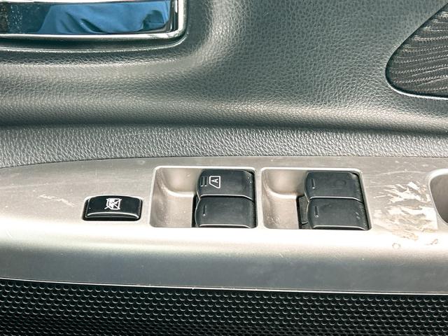 デイズルークス ハイウェイスター　ターボ　ＥＴＣ　全周囲カメラ　両側電動スライドドア　衝突被害軽減システム　オートライト　ＨＩＤ　スマートキー　電動格納ミラー　ベンチシート　ＣＶＴ　盗難防止システム　ＡＢＳ　ＥＳＣ　アルミホイール（31枚目）