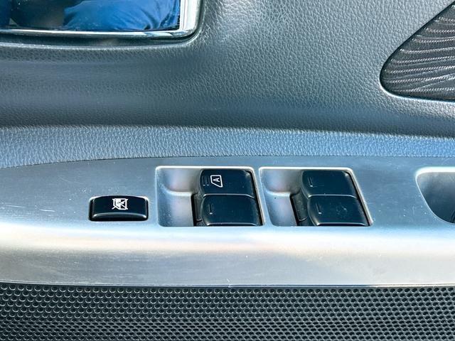 デイズルークス ハイウェイスター　ターボ　ＥＴＣ　全周囲カメラ　両側電動スライドドア　ナビ　ＴＶ　オートライト　ＨＩＤ　スマートキー　電動格納ミラー　ベンチシート　後席モニター　ＣＶＴ　盗難防止システム　ＡＢＳ　ＥＳＣ　アルミホイール（11枚目）
