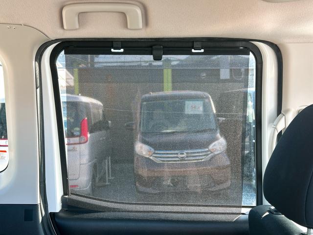 デイズルークス ハイウェイスター　ターボ　ＥＴＣ　全周囲カメラ　両側電動スライドドア　ナビ　ＴＶ　オートライト　ＨＩＤ　スマートキー　電動格納ミラー　ベンチシート　後席モニター　ＣＶＴ　盗難防止システム　ＡＢＳ　ＥＳＣ　アルミホイール（39枚目）