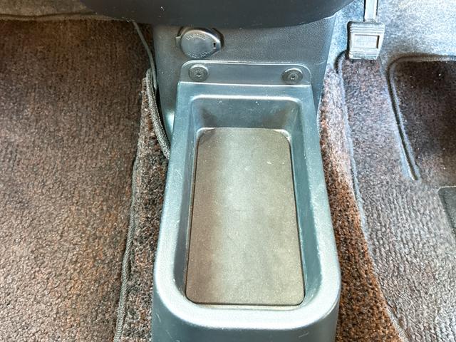 デイズルークス ハイウェイスター　ターボ　ＥＴＣ　全周囲カメラ　両側電動スライドドア　ナビ　ＴＶ　オートライト　ＨＩＤ　スマートキー　電動格納ミラー　ベンチシート　後席モニター　ＣＶＴ　盗難防止システム　ＡＢＳ　ＥＳＣ　アルミホイール（40枚目）