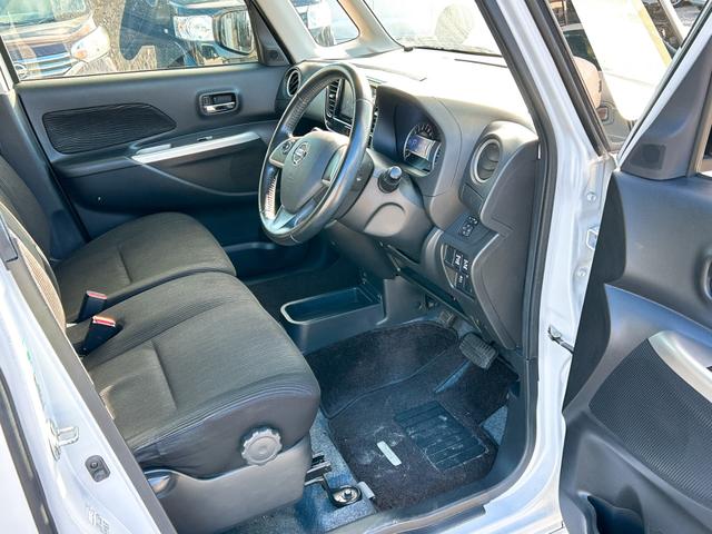 デイズルークス ハイウェイスター　ターボ　ＥＴＣ　全周囲カメラ　両側電動スライドドア　ナビ　ＴＶ　オートライト　ＨＩＤ　スマートキー　電動格納ミラー　ベンチシート　後席モニター　ＣＶＴ　盗難防止システム　ＡＢＳ　ＥＳＣ　アルミホイール（41枚目）