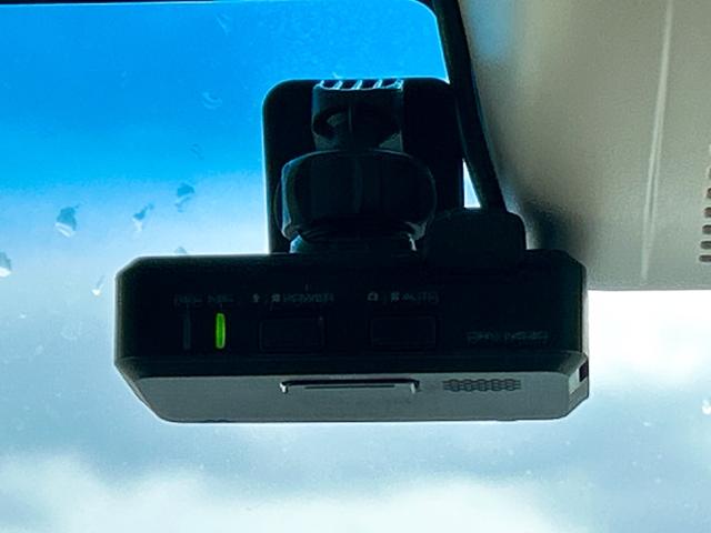 �h���C�u���R�[�_�[������f���Ɖ������L�^���Ă����h���C�u���R�[�_�[�́A���̂̍ۂɊm���ȏ؋��\�͂𔭊����Ă���܂��B