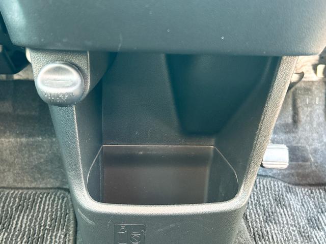 ムーヴ カスタム　Ｘ　ＳＡ　クリアランスソナー　衝突被害軽減システム　オートライト　ＬＥＤヘッドランプ　スマートキー　アイドリングストップ　電動格納ミラー　ベンチシート　ＣＶＴ　盗難防止システム　ＡＢＳ　ＥＳＣ　ＣＤ　ＵＳＢ（8枚目）