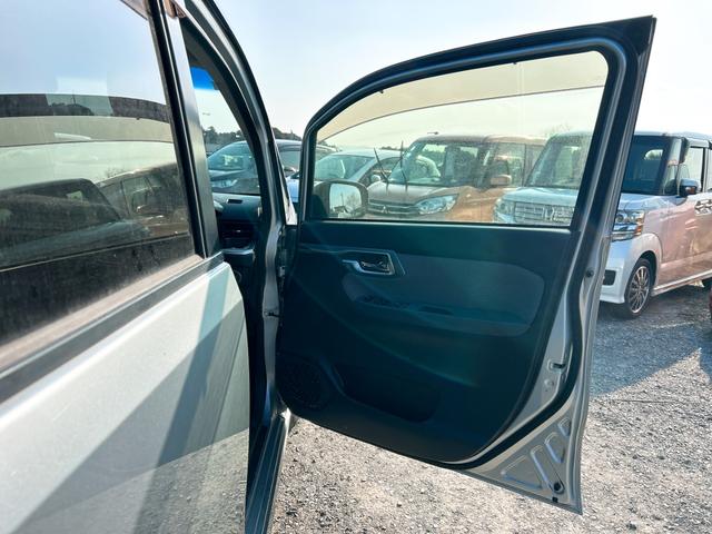 ムーヴ カスタム　Ｘ　ＳＡ　クリアランスソナー　衝突被害軽減システム　オートライト　ＬＥＤヘッドランプ　スマートキー　アイドリングストップ　電動格納ミラー　ベンチシート　ＣＶＴ　盗難防止システム　ＡＢＳ　ＥＳＣ　ＣＤ　ＵＳＢ（25枚目）