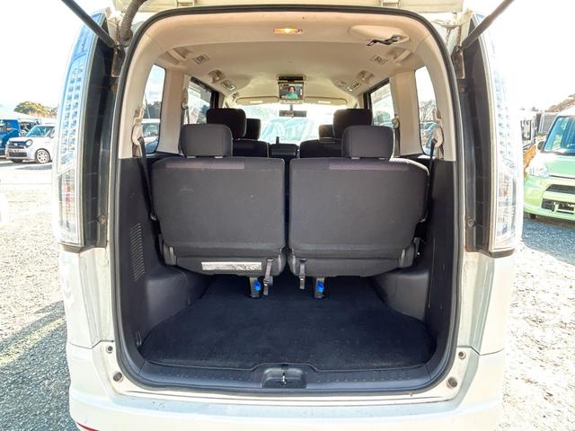 セレナ ハイウェイスター S-ハイブリッド ワンオーナー バックカメラ ナビ TV オートクルーズコントロール 両側スライド・片側電動 スマートキー アイドリングストップ 電動格納ミラー 後席モニター 3列シート ウォークスルー CVT(19枚目)