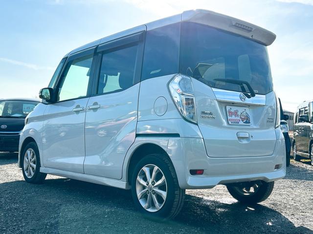 デイズルークス ハイウェイスター　Ｘターボ　全周囲カメラ　両側スライド・片側電動　衝突被害軽減システム　オートマチックハイビーム　オートライト　ＬＥＤヘッドランプ　スマートキー　アイドリングストップ　電動格納ミラー　ベンチシート　ＣＶＴ（16枚目）