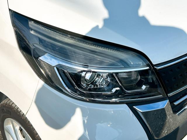 デイズルークス ハイウェイスター　Ｘターボ　全周囲カメラ　両側スライド・片側電動　衝突被害軽減システム　オートマチックハイビーム　オートライト　ＬＥＤヘッドランプ　スマートキー　アイドリングストップ　電動格納ミラー　ベンチシート　ＣＶＴ（24枚目）