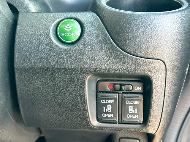 �w��ЂƂŃh�A�I�[�v���B�y�����A�N�V���������p���[�X���C�h�h�A�z���肪�ӂ������Ă��Ă��A�X�C�b�`�ЂƂŃX���C�h�h�A�����������������I�[�v�����܂��B