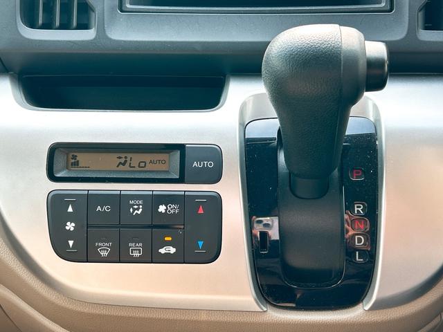 ���i�����ގ��ɕK�����삷�郌�o�[�ł��B����̂��₷�����̂ɂȂ��Ă��܂��B���Ј�x�̊����Ă��������B