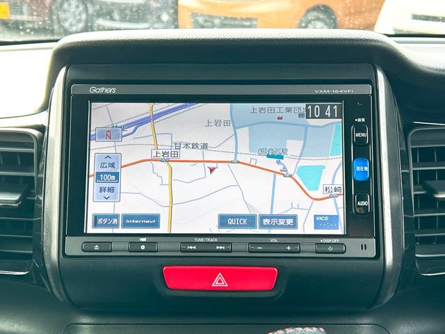 �i�r�t�������s��h���C�u���y�����ЂƎ��I���߂Ă̓��ł��������ƂȂ��G�X�R�[�g���Ă���܂��B