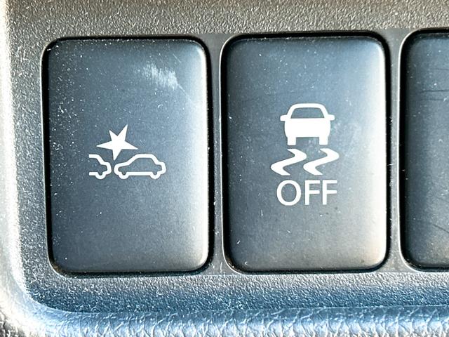 �Փ˔�Q�y���V�X�e���I�O���ԗ��ƑΌ��ԗ��A���s�҂̐ڋ߂����m���āA�x���A�I�[�g�u���[�L��X�e�A�����O�U���Ȃǂɂ���ďՓˉ�����x�����Ă���܂��B